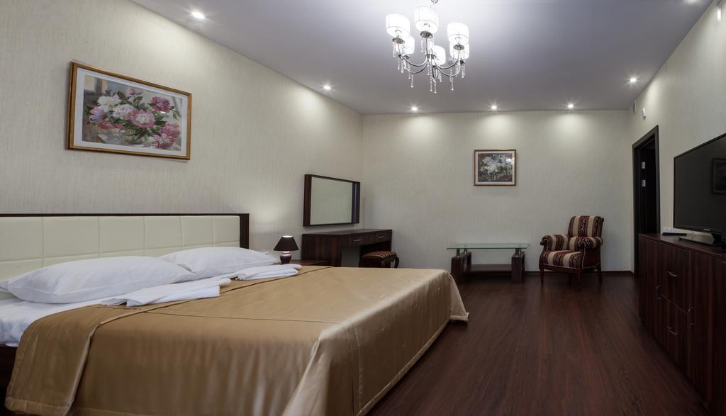 גומל Hotel Tsentralnaya חדר תמונה