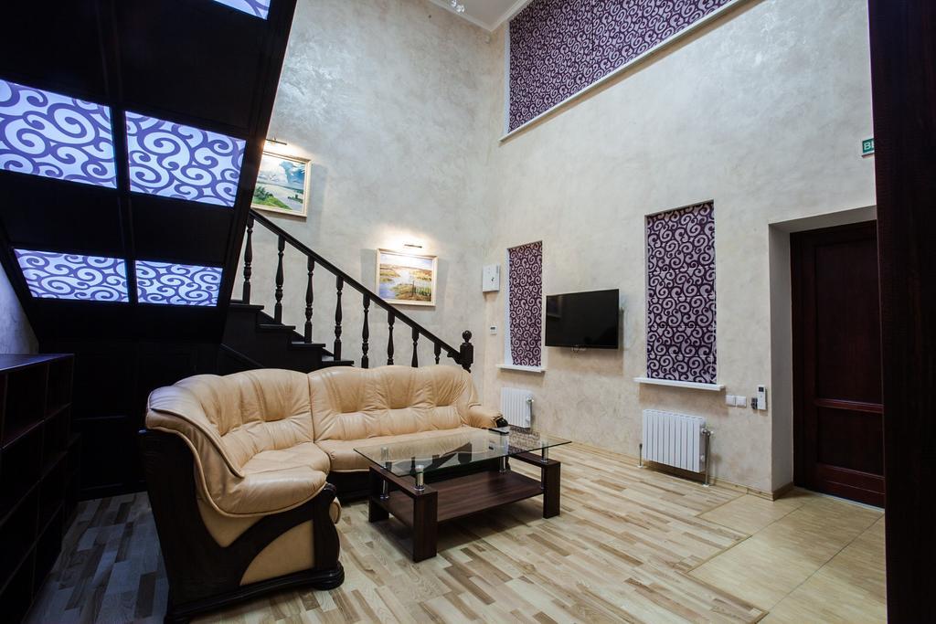 גומל Hotel Tsentralnaya מראה חיצוני תמונה