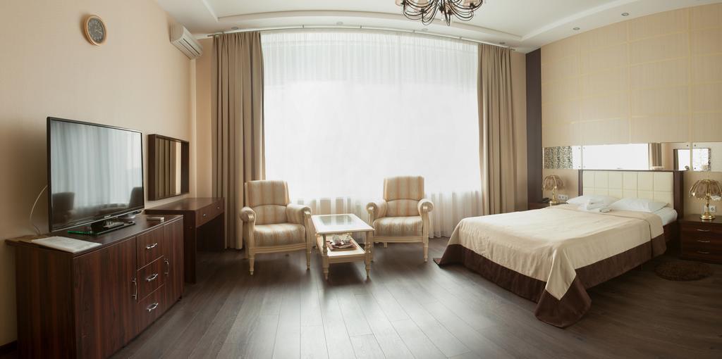 גומל Hotel Tsentralnaya מראה חיצוני תמונה